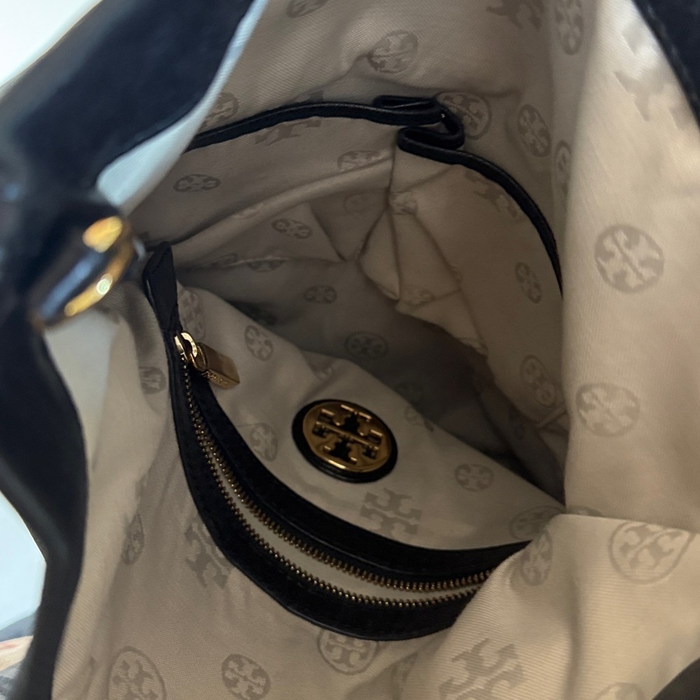 Tory Burch Black Leather Crossbody Bag - Picture 3 of 12